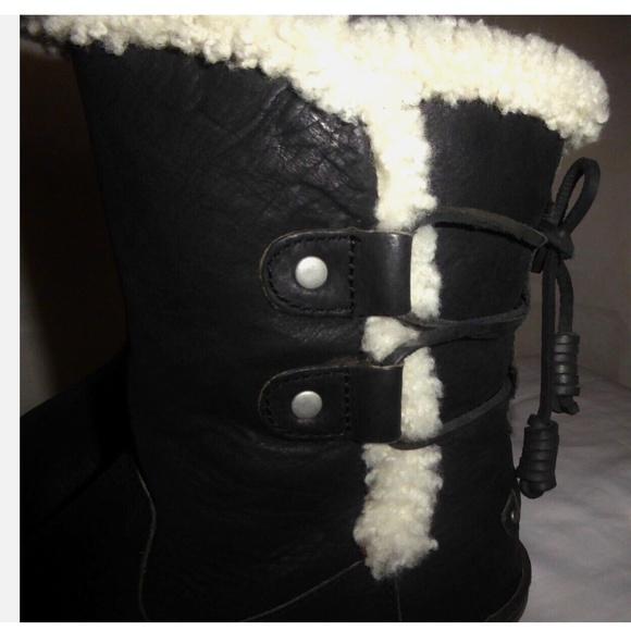 FINAL SALE 🎈UGG Akadia Black Leather Shearling Boots Size 6 NEW NO BOX * - Picture 4 of 16